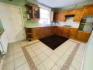 Kitchen- click for photo gallery